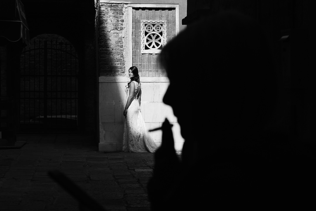 Sessione fotografia post-wedding a Venezia. Servizio per Elisa e Luca. Street Wedding Photography, fotografo di matrimonio Venezia Padova Treviso Veneto 21