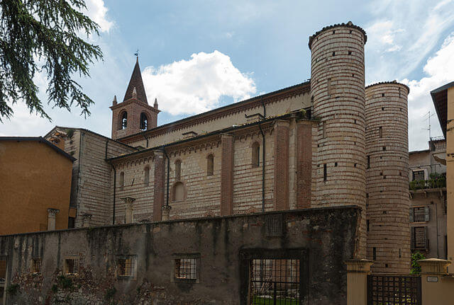 Chiesa di San Lorenzo a Verona Chiesa di San Lorenzo a Verona