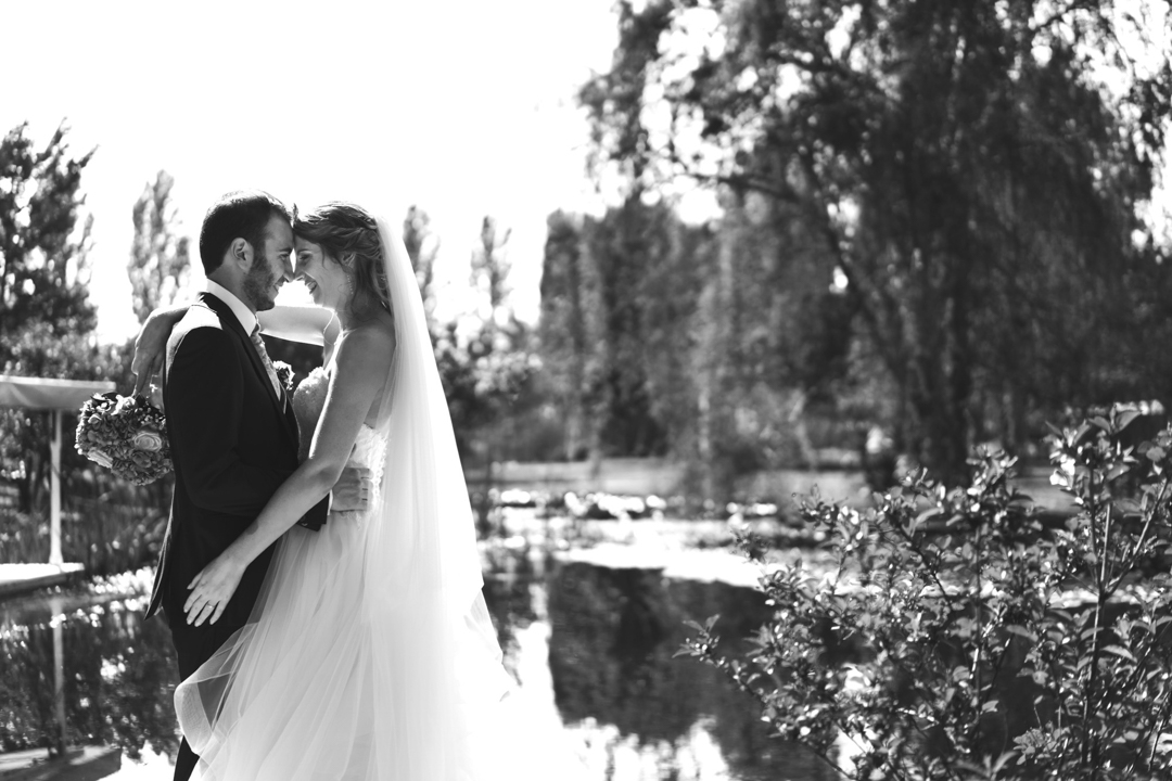 I due sposi di profilo uno di fronte l'altra. Servizio fotografico di matrimonio SWP a Portogruaro