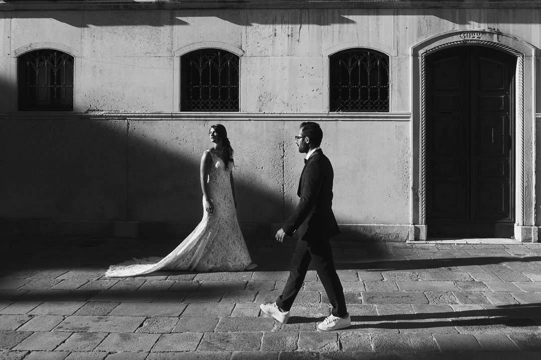 Sessione fotografia post-wedding a Venezia. Servizio per Elisa e Luca. Street Wedding Photography, fotografo di matrimonio Venezia Padova Treviso Veneto 30