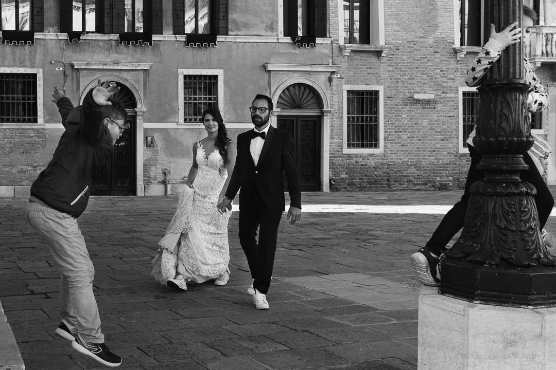 Sessione fotografia post-wedding a Venezia. Servizio per Elisa e Luca. Street Wedding Photography, fotografo di matrimonio Venezia Padova Treviso Veneto 31